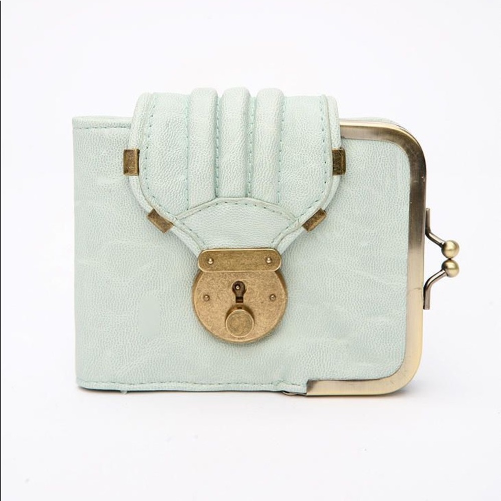 ISO DEENA AND OZZY WALLET